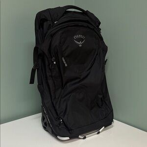 OSPREY Black Ultralight Ozone 2 Wheel Carry On Bag 22”- 46L